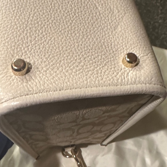 Coach Beige Canvas w/Cream Trim Signature Stripe Dempsey Carryall Tote - Picture 8 of 13